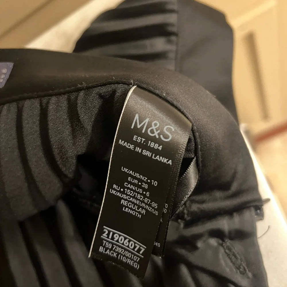 Marks & Spencer Black Pleated Maxi Skirt - Picture 2 of 4